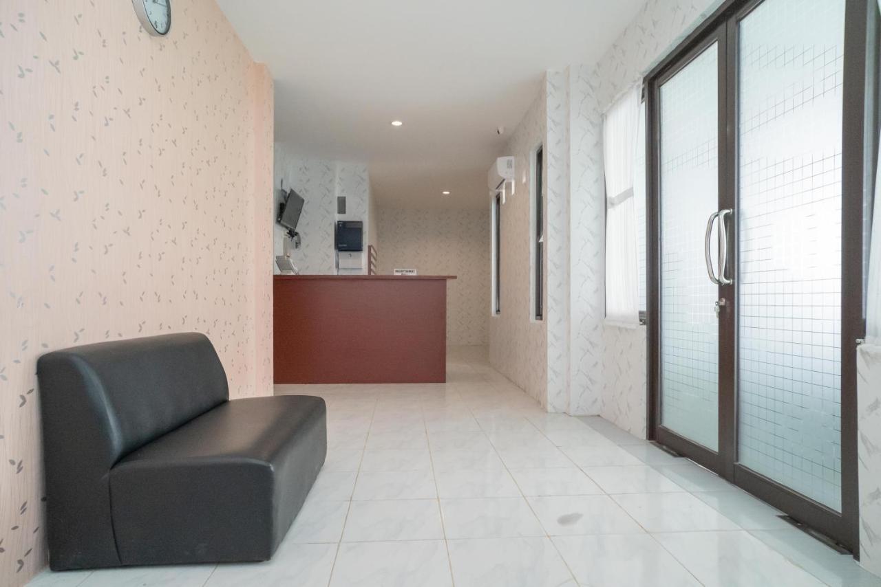 Reddoorz Near Sarinah Jakarta Ngoại thất bức ảnh